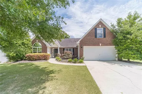 3530 Brushy Wood Dr, Loganville, GA 30052
