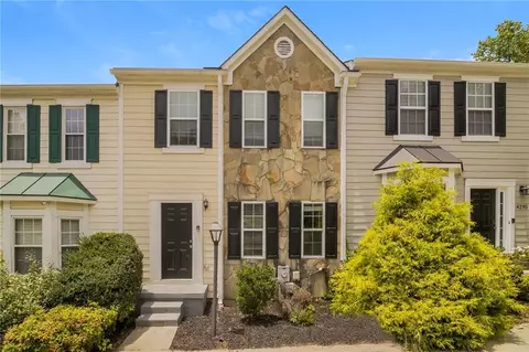 4293 Thorngate Ct, Acworth, GA 30101