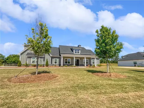 51 Linton Estates Ave, Newnan, GA 30263