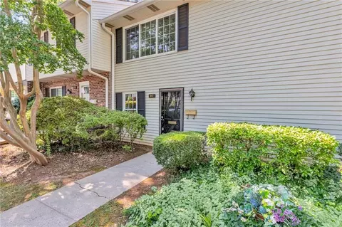 317 Cabaret Ct SW, Marietta, GA 30064