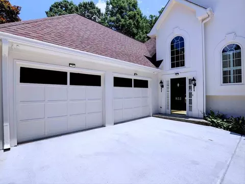 933 Bridgegate Dr NE, Marietta, GA 30068