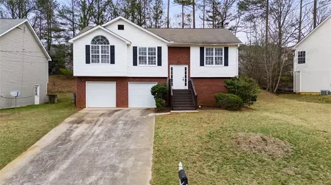 3398 River Ml, Ellenwood, GA 30294