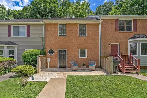 132 Springstead Ct SW, Marietta, GA 30060