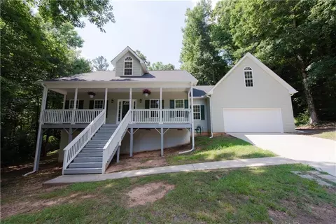 138 Gober Dr, Commerce, GA 30530