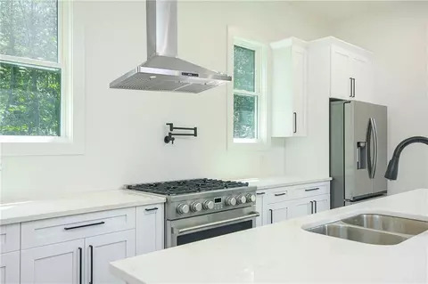 3604 Pineview Cir, Duluth, GA 30096 photo 6