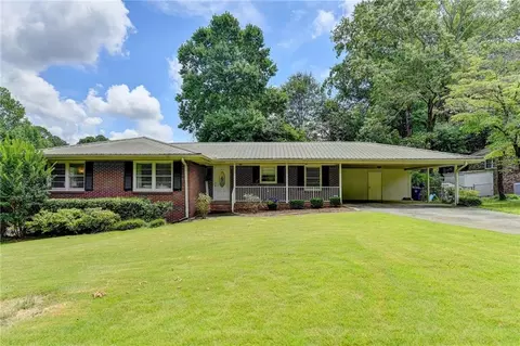 293 Pine Forest Dr, Lawrenceville, GA 30046
