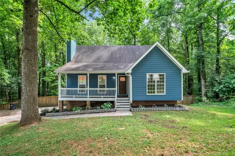 904 Pointe Cir, Woodstock, GA 30188