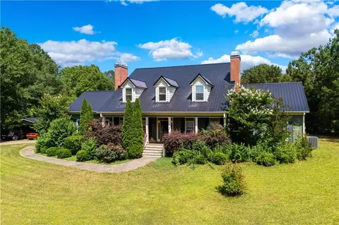 305 Gamble Dr, Carrollton, GA 30116