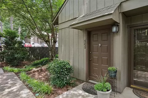 505 Cumberland Ct SE, Smyrna, GA 30080