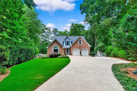 1360 Hearthstone Way NW, Acworth, GA 30102