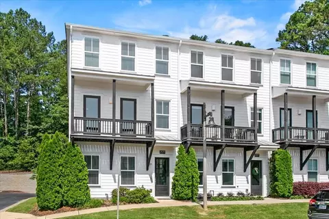 205 Sessions St, Woodstock, GA 30188