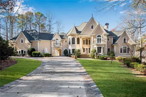 2355 Saddlesprings Dr, Milton, GA 30004