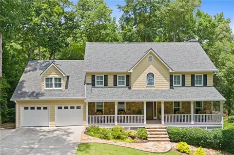1552 Sandpoint Dr NE, Roswell, GA 30075
