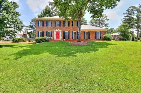 1408 Fawnbrook Ct, Lilburn, GA 30047