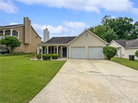 4248 Zephyrhills Dr NW, Acworth, GA 30101