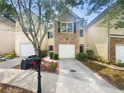 828 Biltmore Ct, Lithonia, GA 30058