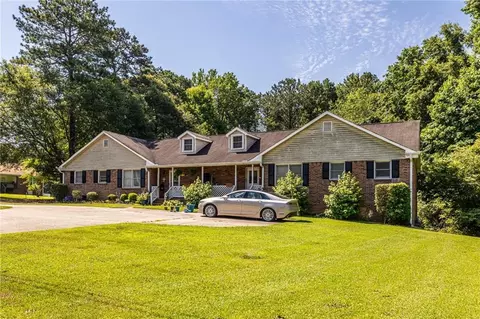 104 Lackawanna Trl, Ellenwood, GA 30294
