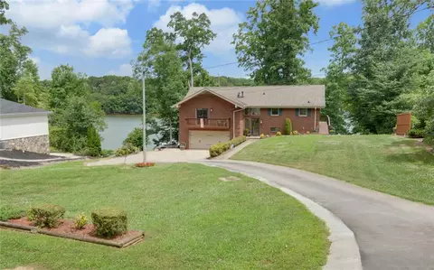 2944 Lullwater Trl, Gainesville, GA 30506