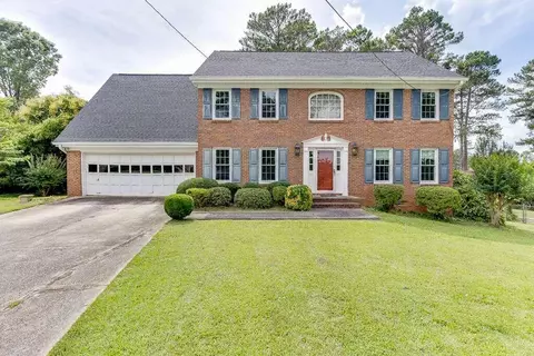 4051 Colonial Dr, Lilburn, GA 30047