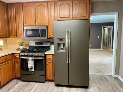 2071 Hutton Dr, Grayson, GA 30017 photo 9