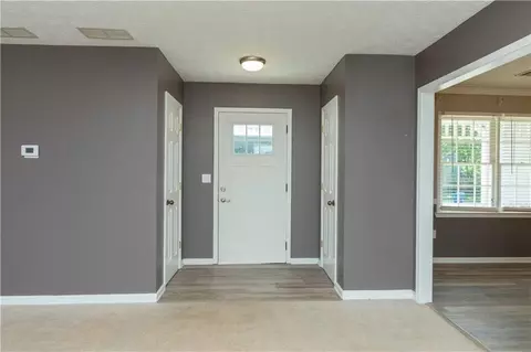 2071 Hutton Dr, Grayson, GA 30017 photo 3