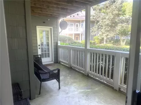 203 Mill Pond Rd, Roswell, GA 30076