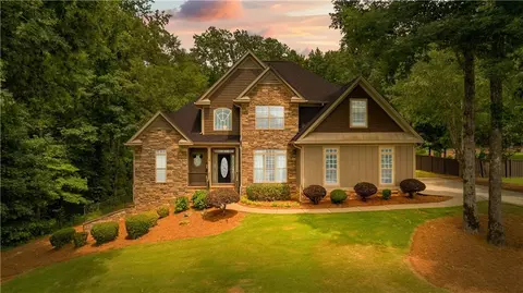 105 Lighthorse Blvd, Mcdonough, GA 30252