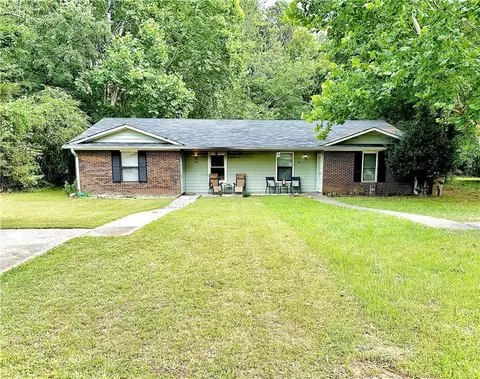 8107 Magnolia Dr, Jonesboro, GA 30238