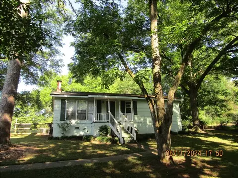275 Smith St, Locust Grove, GA 30248