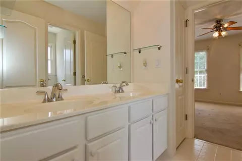 Bath - 3750 Old Path Xing, Suwanee, GA 30024 photo 6 of 9