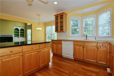 Kitchen - 3750 Old Path Xing, Suwanee, GA 30024 photo 4 of 6