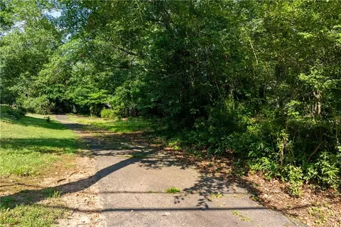 3843 Davis St, Suwanee, GA 30024 photo 2