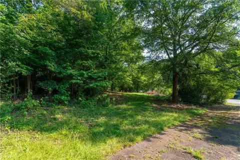 3843 Davis St, Suwanee, GA 30024 photo 8