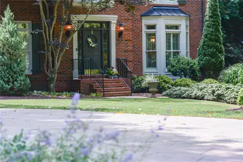 Exterior - 705 Hampton Trace Ln, Milton, GA 30004 photo 9 of 28