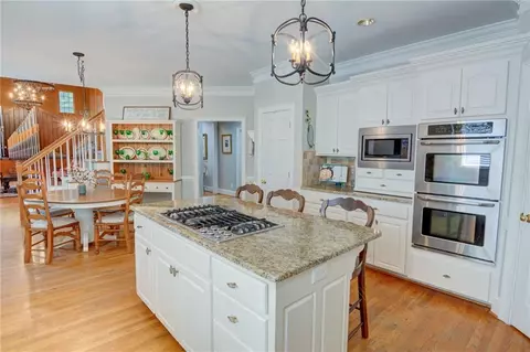 Kitchen - 705 Hampton Trace Ln, Milton, GA 30004 photo 4 of 5