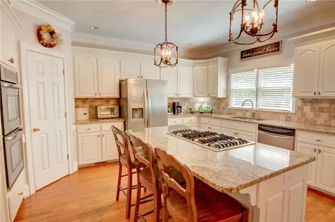 Kitchen - 705 Hampton Trace Ln, Milton, GA 30004 photo 2 of 5