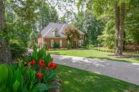 Exterior - 705 Hampton Trace Ln, Milton, GA 30004 photo 2 of 28