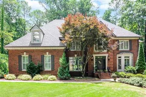 705 Hampton Trace Ln, Milton, GA 30004