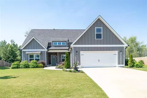 8 Oak View Dr, Rome, GA 30165