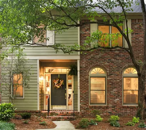 118 River Ridge Ln, Roswell, GA 30075