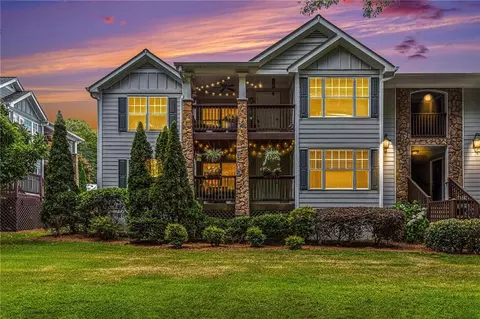 907 Madison Ln SE, Smyrna, GA 30080