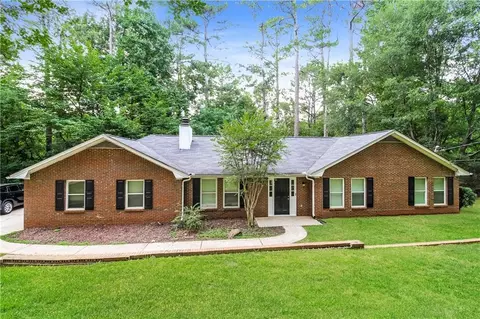 679 Dogwood Dr, Lawrenceville, GA 30046