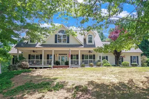 6758 Eubanks Creek Dr, Clermont, GA 30527