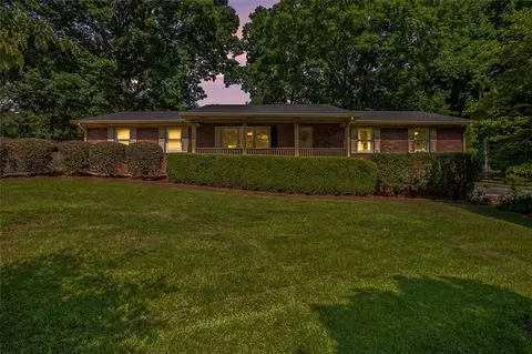 3847 Plumcrest Rd SE, Smyrna, GA 30082