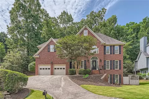 525 Calmwater Ln, Alpharetta, GA 30022