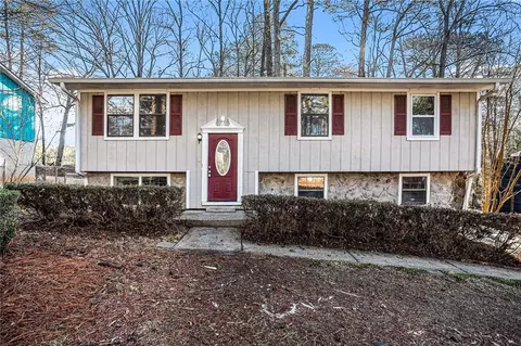 2339 Cherokee Valley Dr, Lithonia, GA 30058