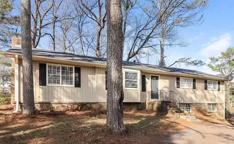 605 Elaine Cir, Marietta, GA 30066