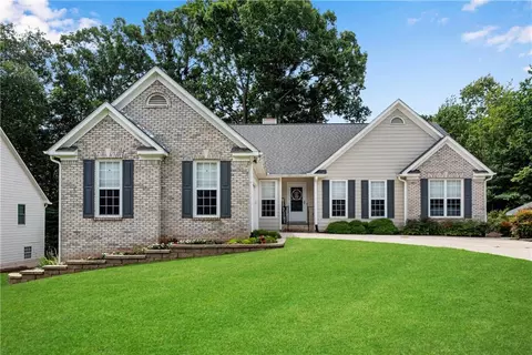5765 Newberry Point Dr, Flowery Branch, GA 30542