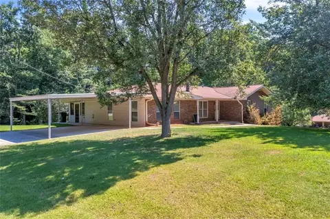5556 Richland Dr, Douglasville, GA 30135