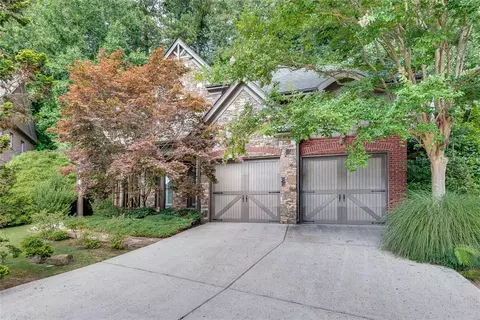 240 Lullwater Ct, Roswell, GA 30075